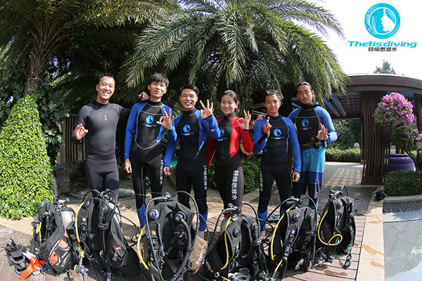 12/12正式上線！PADI 最新課程【休閑潛水員Resort Diver】 丨 一天拿證，潛遍全球