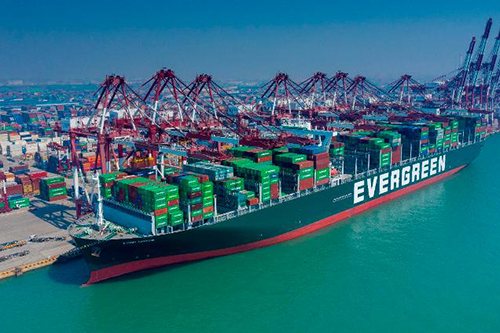 海運(yùn)價(jià)格瘋漲，商家艙位難求